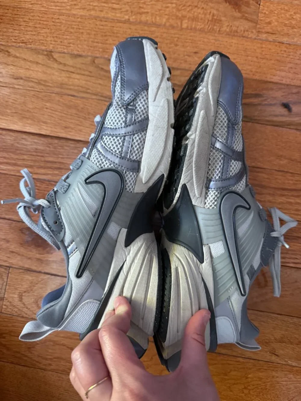 Nike V2K Run Pure Platinum/Wolf Grey/Cool Grey/Metallic Cool Grey UNISEX